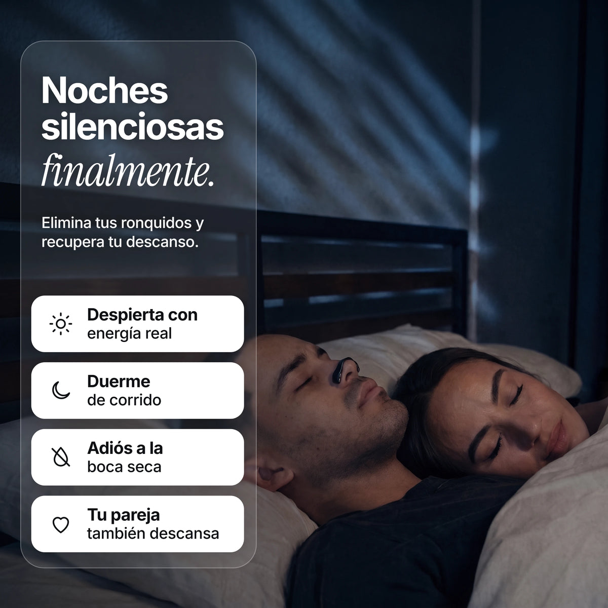 Pareja durmiendo en silencio con el dilatador UP Life
